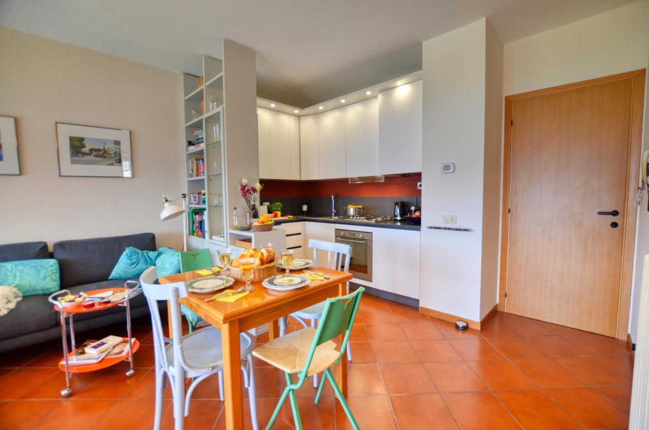 2-Bedroom Lakeview Apartment Bella Gaeta San Siro  Kültér fotó